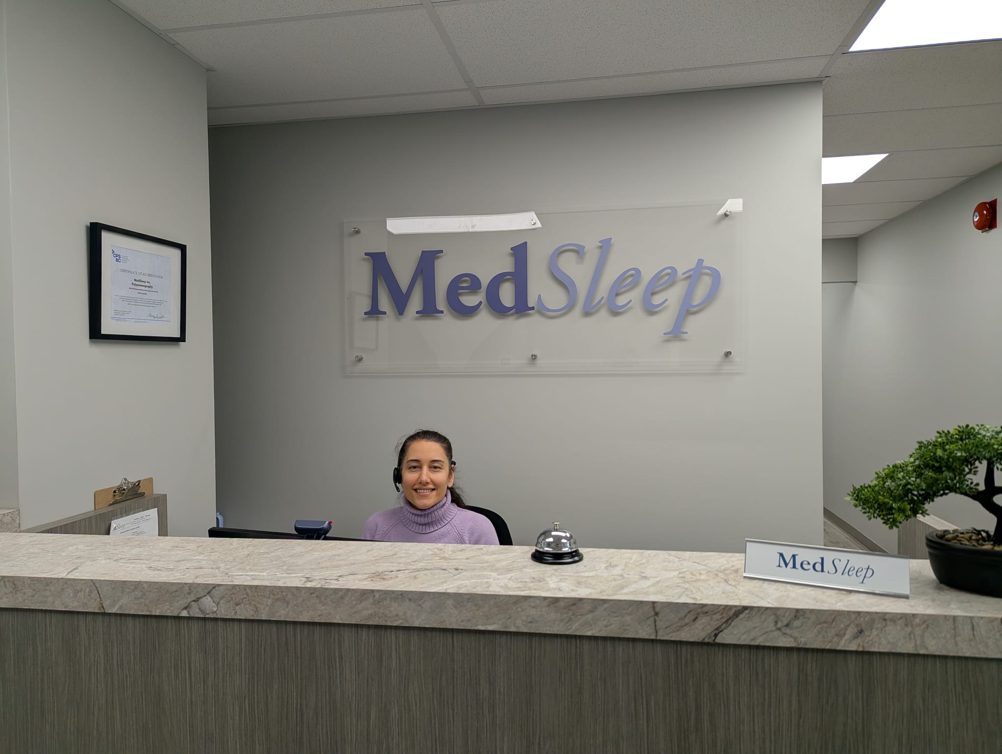 MedSleep Receptionist ready to help.
